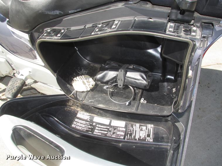 image for item AU9543 1999 BMW 1200LT motorcycle