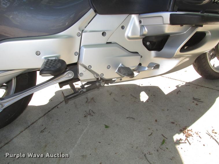 image for item AU9543 1999 BMW 1200LT motorcycle