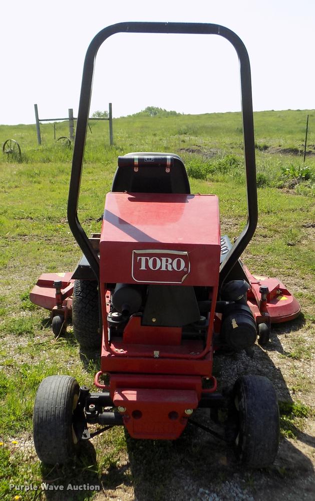 image for item DA0701 2010 Toro Ground Master 328D ZTR lawn mower