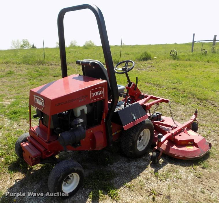 image for item DA0701 2010 Toro Ground Master 328D ZTR lawn mower
