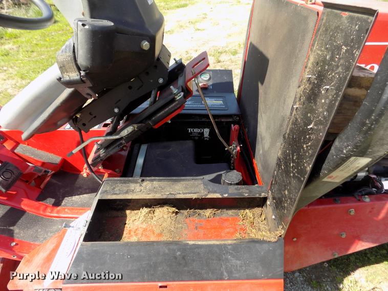 image for item DA0701 2010 Toro Ground Master 328D ZTR lawn mower