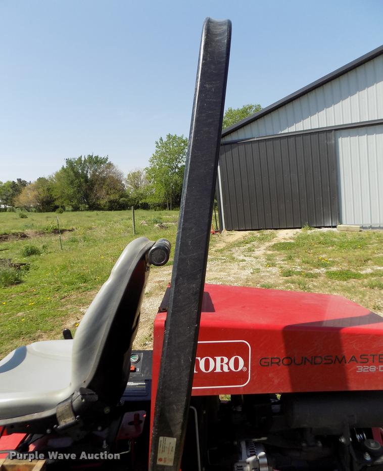 image for item DA0701 2010 Toro Ground Master 328D ZTR lawn mower
