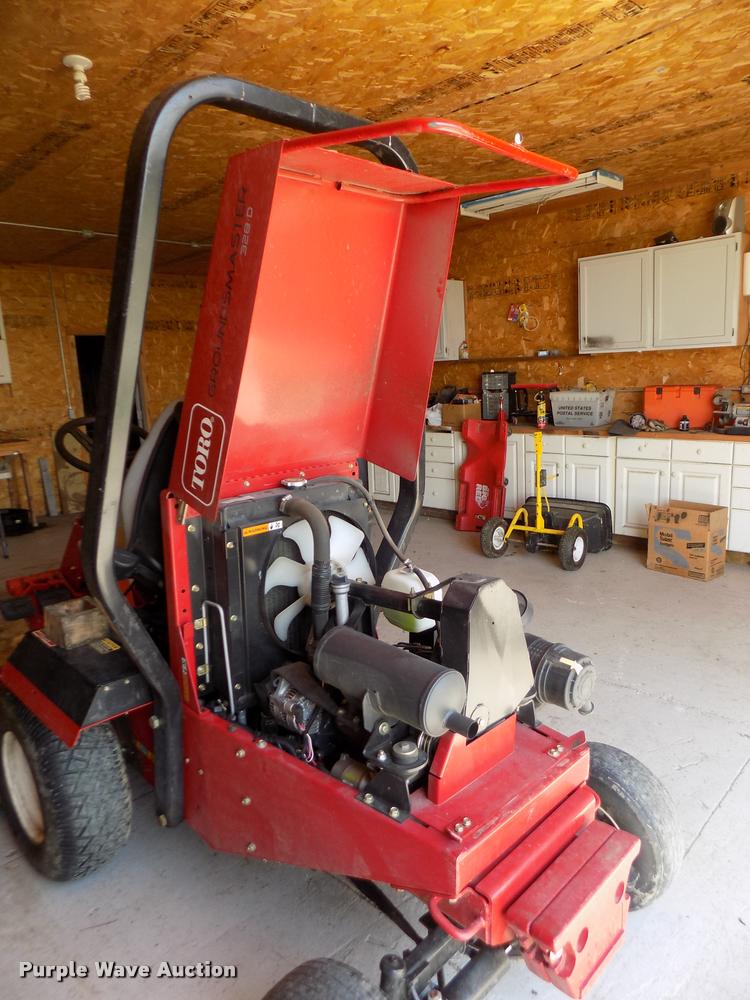 image for item DA0701 2010 Toro Ground Master 328D ZTR lawn mower