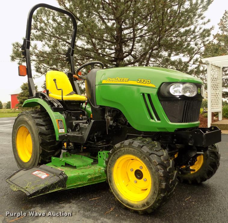 image for item DA0702 2006 John Deere 2320 MFWD tractor