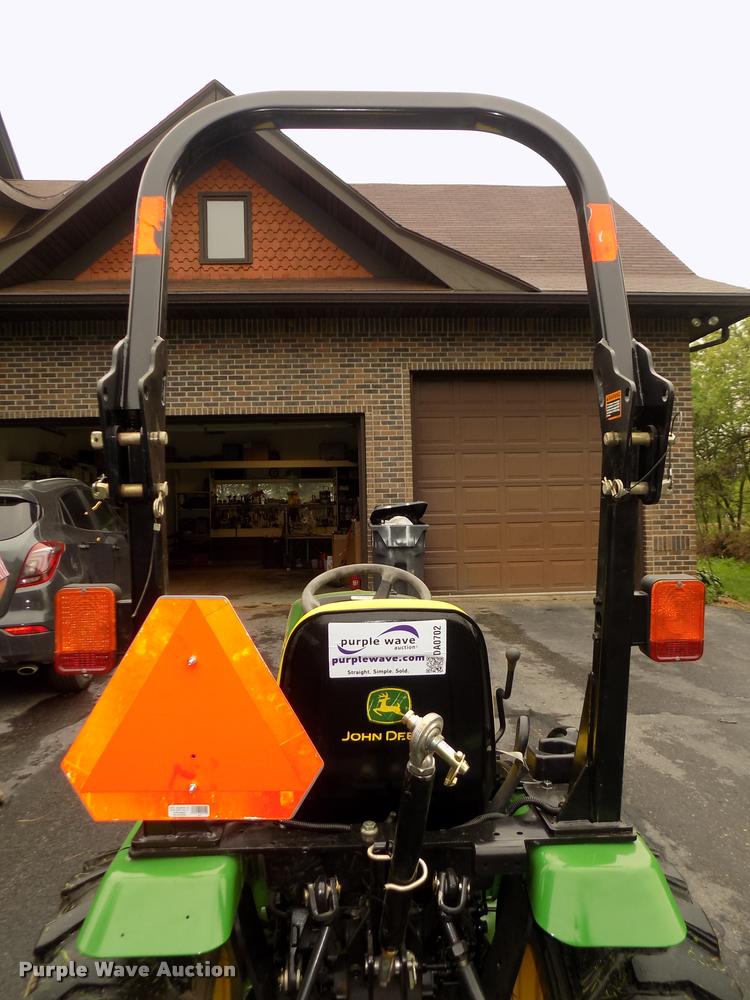 image for item DA0702 2006 John Deere 2320 MFWD tractor