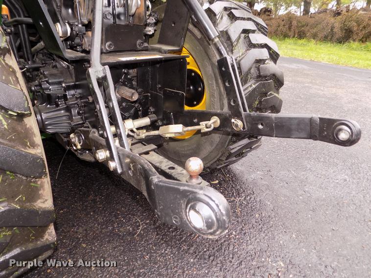 image for item DA0702 2006 John Deere 2320 MFWD tractor