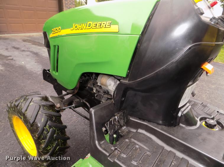 image for item DA0702 2006 John Deere 2320 MFWD tractor