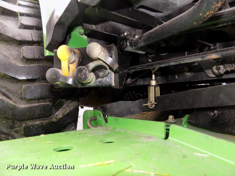 image for item DA0702 2006 John Deere 2320 MFWD tractor