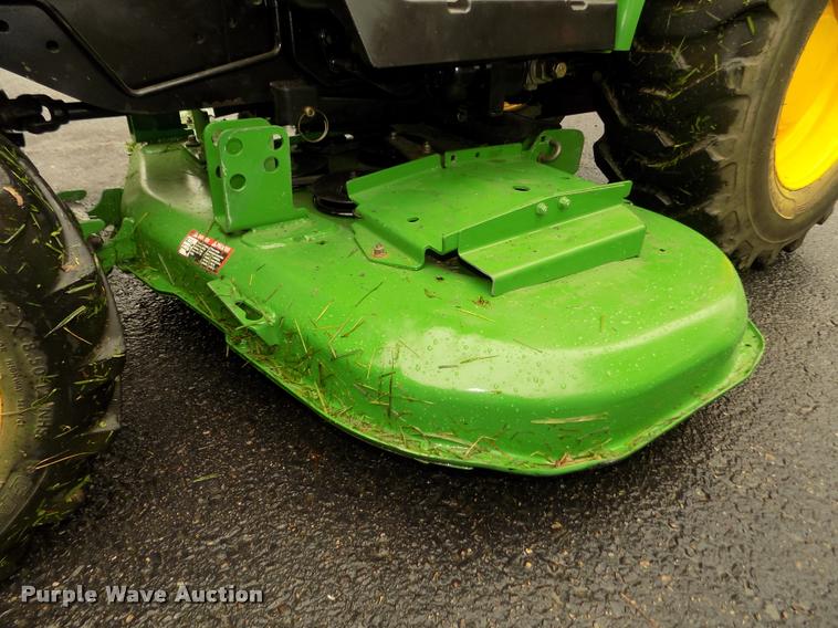 image for item DA0702 2006 John Deere 2320 MFWD tractor