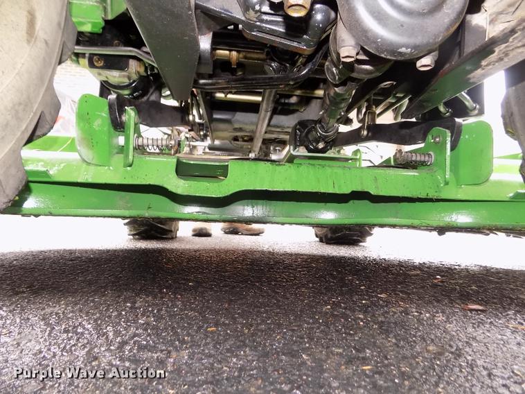 image for item DA0702 2006 John Deere 2320 MFWD tractor