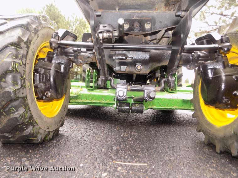 image for item DA0702 2006 John Deere 2320 MFWD tractor