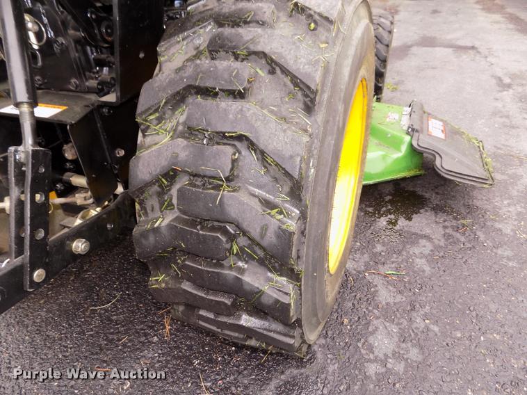 image for item DA0702 2006 John Deere 2320 MFWD tractor