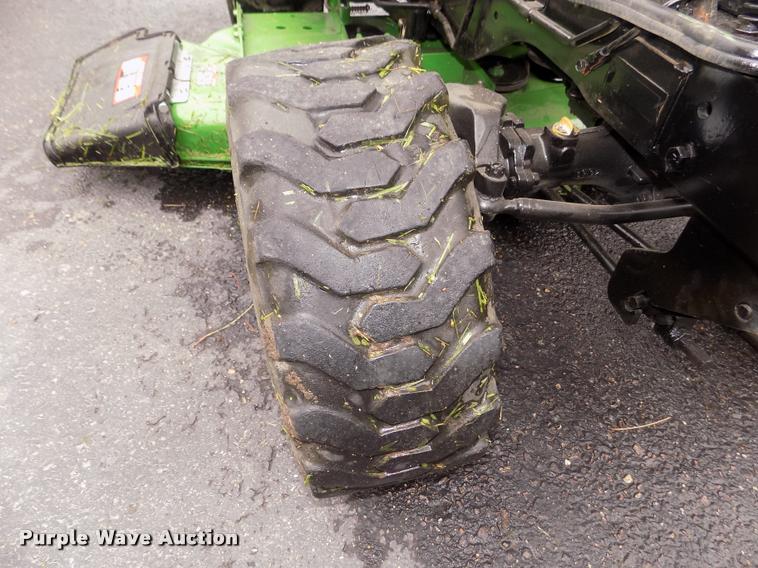 image for item DA0702 2006 John Deere 2320 MFWD tractor