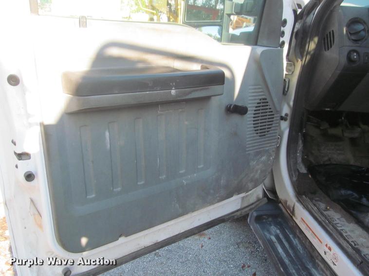 image for item DA1000 2011 Ford F450 service truck