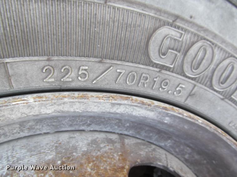 image for item DA1000 2011 Ford F450 service truck