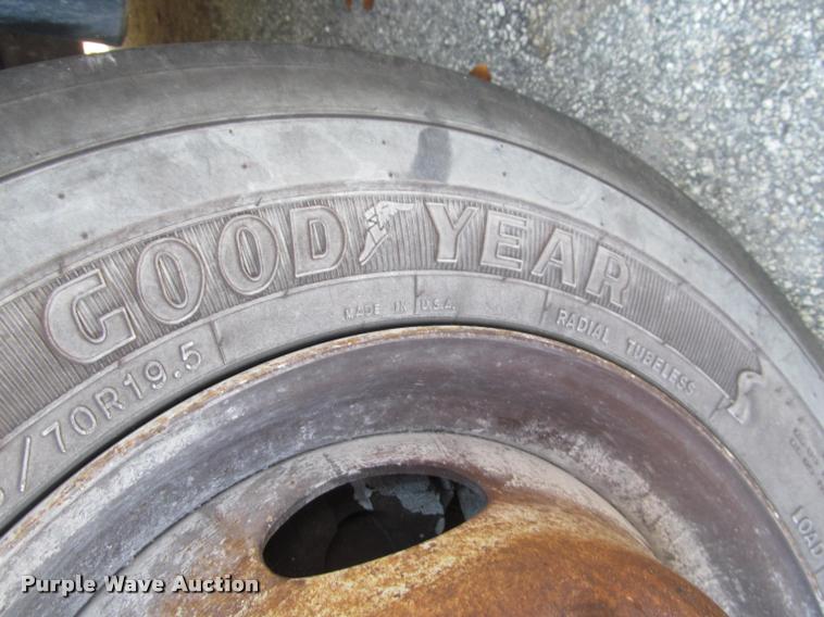 image for item DA1000 2011 Ford F450 service truck