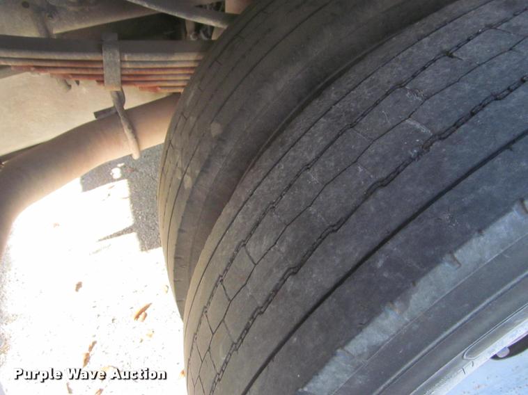 image for item DA1000 2011 Ford F450 service truck