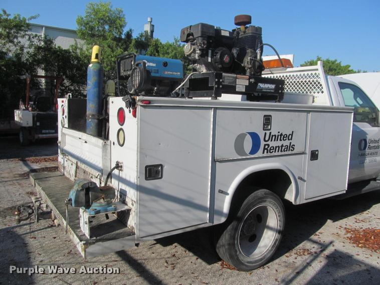 image for item DA1000 2011 Ford F450 service truck