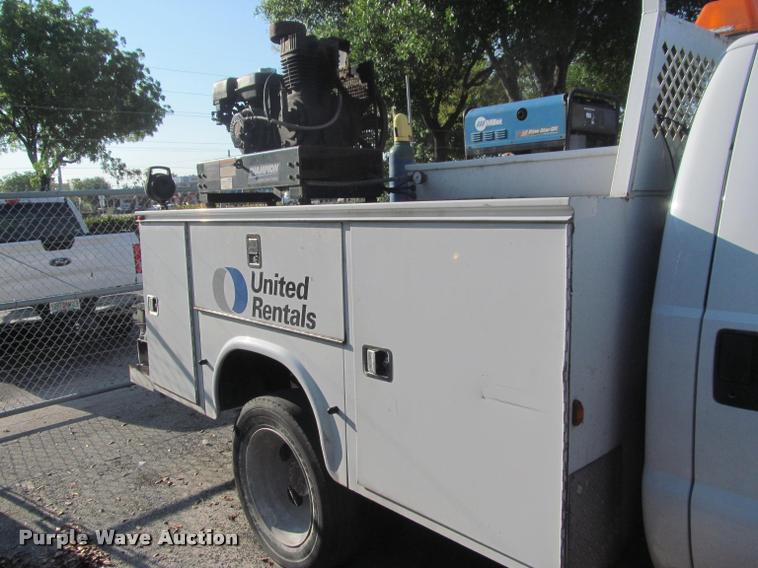 image for item DA1000 2011 Ford F450 service truck