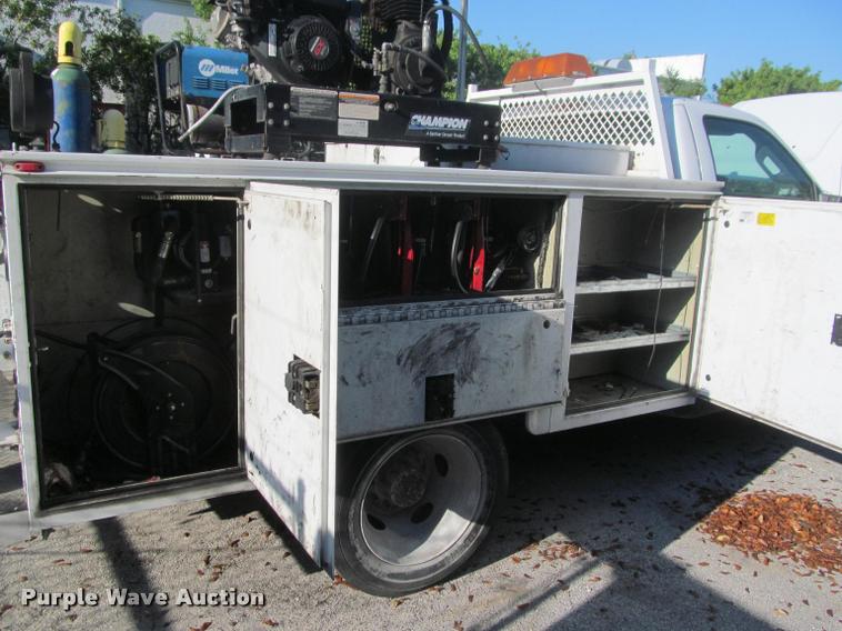 image for item DA1000 2011 Ford F450 service truck