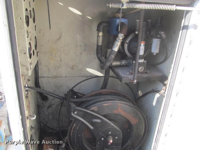 image for item DA1000 2011 Ford F450 service truck