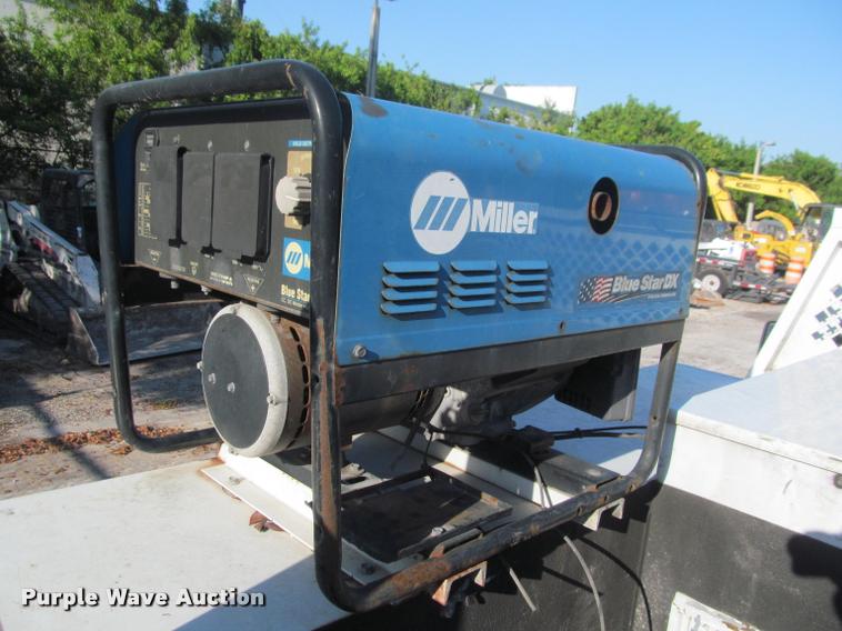 image for item DA1000 2011 Ford F450 service truck