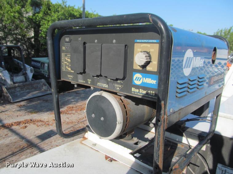 image for item DA1000 2011 Ford F450 service truck