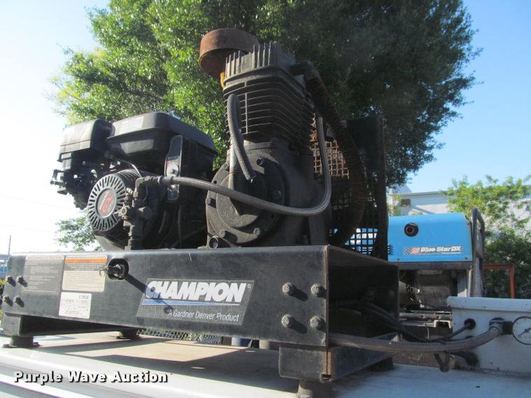 image for item DA1000 2011 Ford F450 service truck