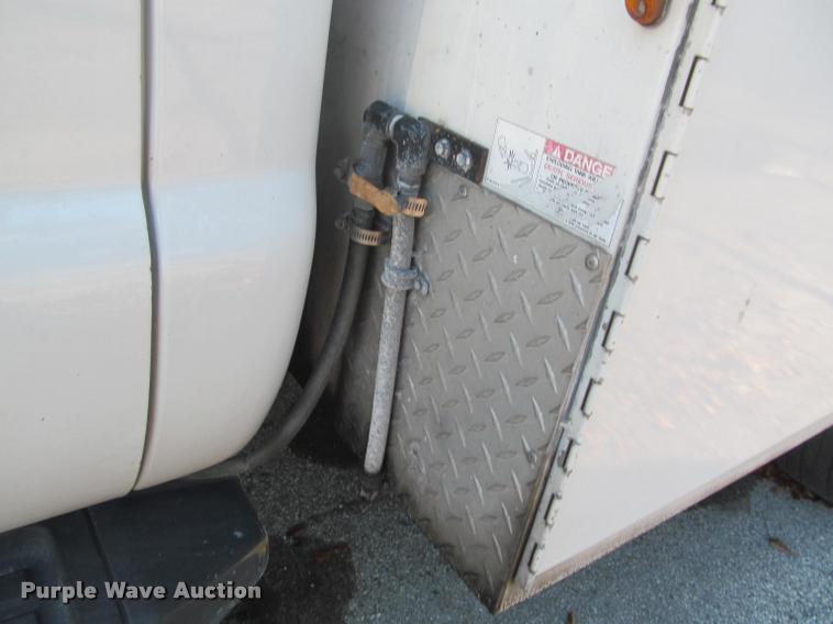 image for item DA1000 2011 Ford F450 service truck