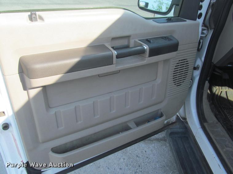 image for item DA1004 2008 Ford F250 Super Duty SuperCab pickup truck