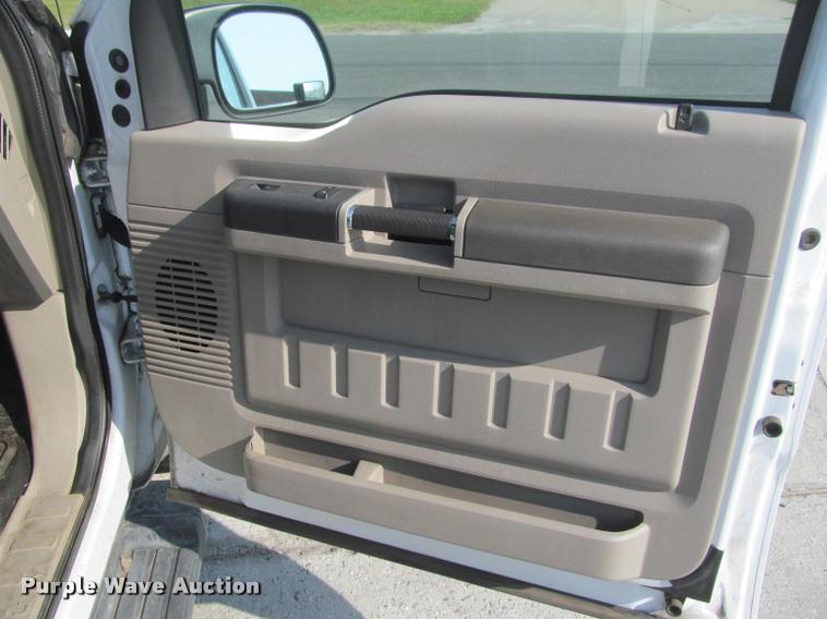 image for item DA1004 2008 Ford F250 Super Duty SuperCab pickup truck