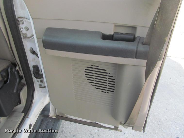 image for item DA1004 2008 Ford F250 Super Duty SuperCab pickup truck