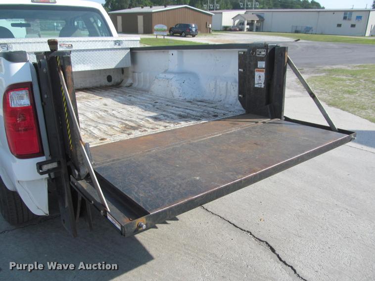 image for item DA1004 2008 Ford F250 Super Duty SuperCab pickup truck