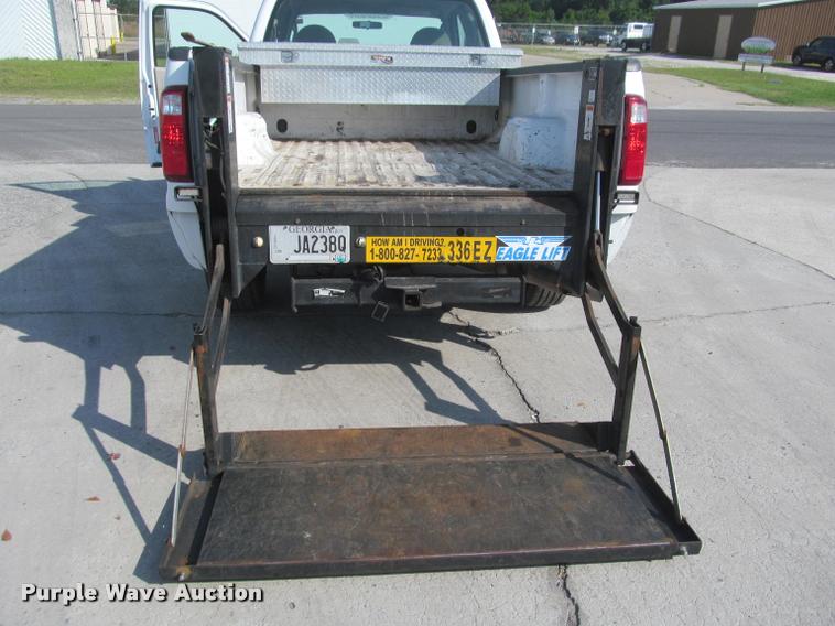 image for item DA1004 2008 Ford F250 Super Duty SuperCab pickup truck