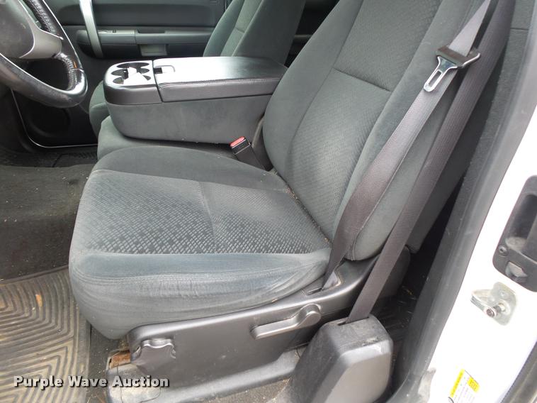 image for item DA2686 2008 Chevrolet Silverado 2500HD Ext. Cab pickup truck