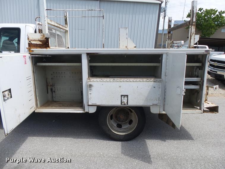 image for item DA2687 2008 Ford F550 SuperCab utility truck