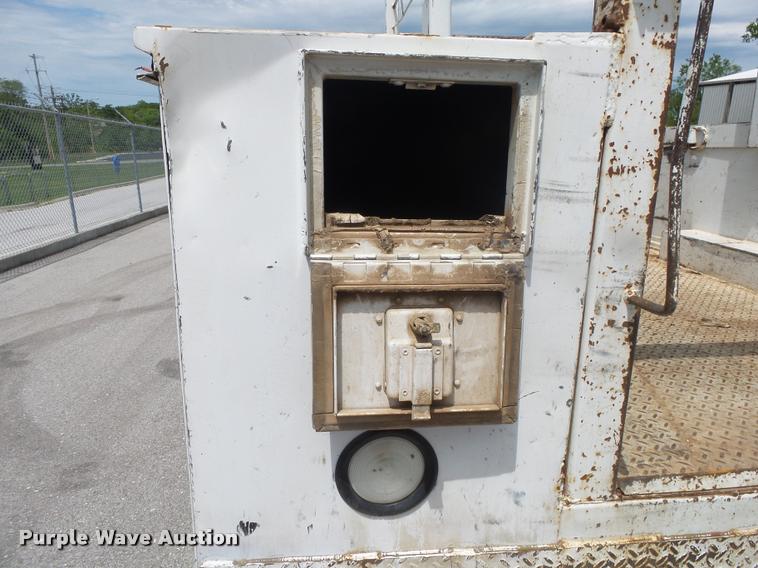 image for item DA2687 2008 Ford F550 SuperCab utility truck