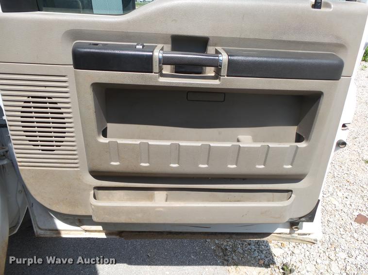 image for item DA2687 2008 Ford F550 SuperCab utility truck