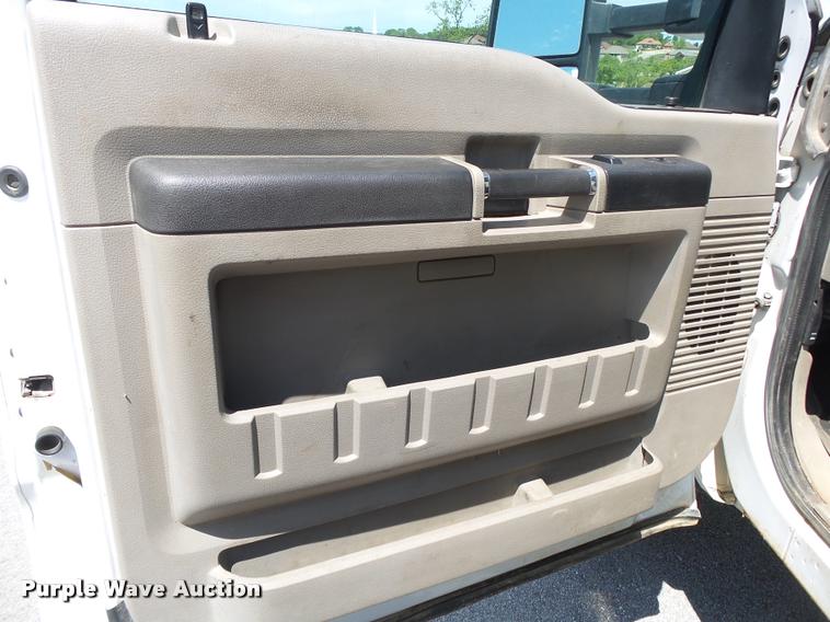 image for item DA2687 2008 Ford F550 SuperCab utility truck