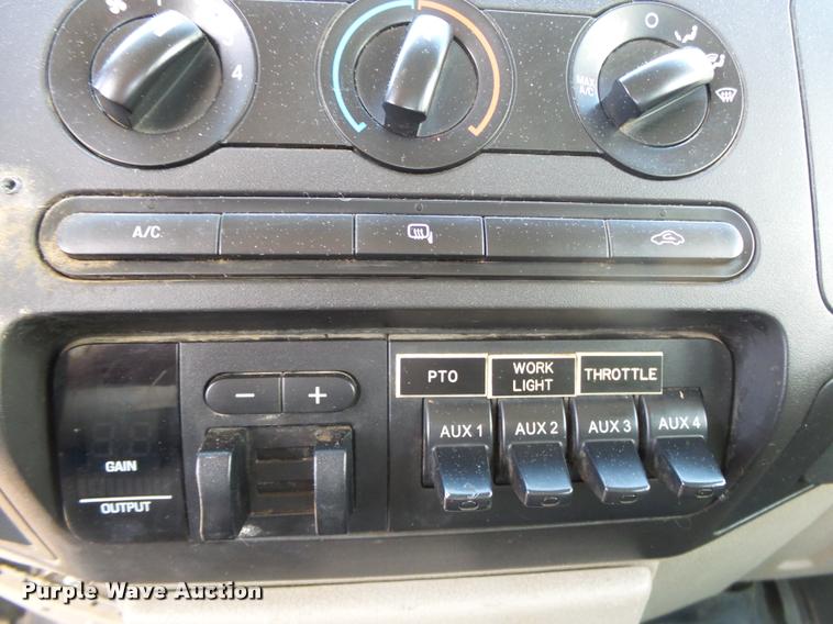 image for item DA2687 2008 Ford F550 SuperCab utility truck