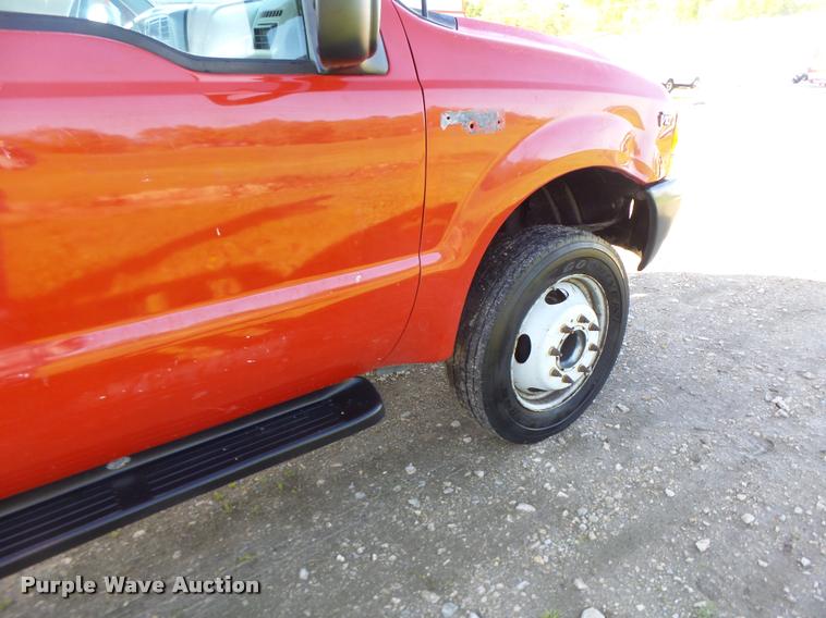 image for item DA3480 1999 Ford F550 Super Duty rollback truck