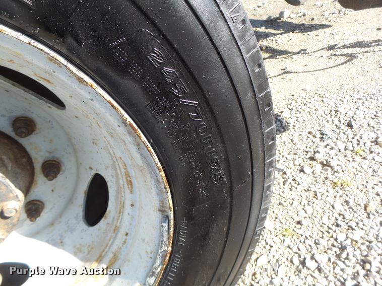 image for item DA3480 1999 Ford F550 Super Duty rollback truck