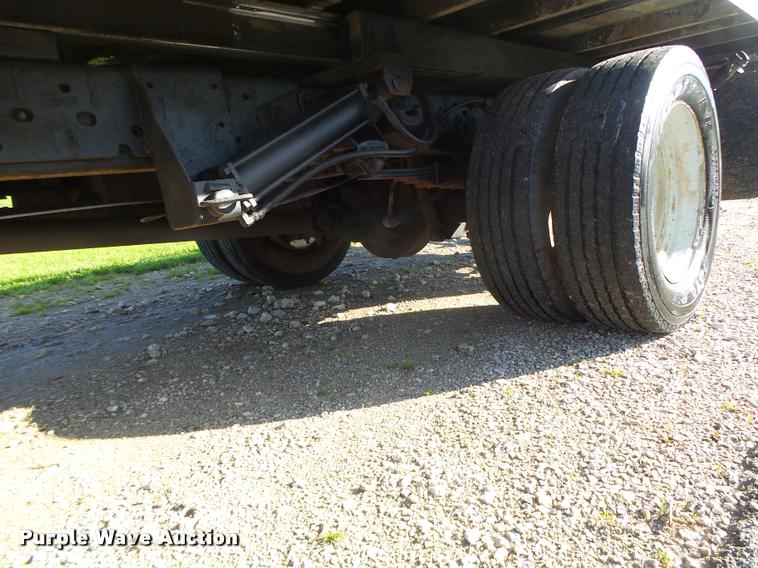 image for item DA3480 1999 Ford F550 Super Duty rollback truck