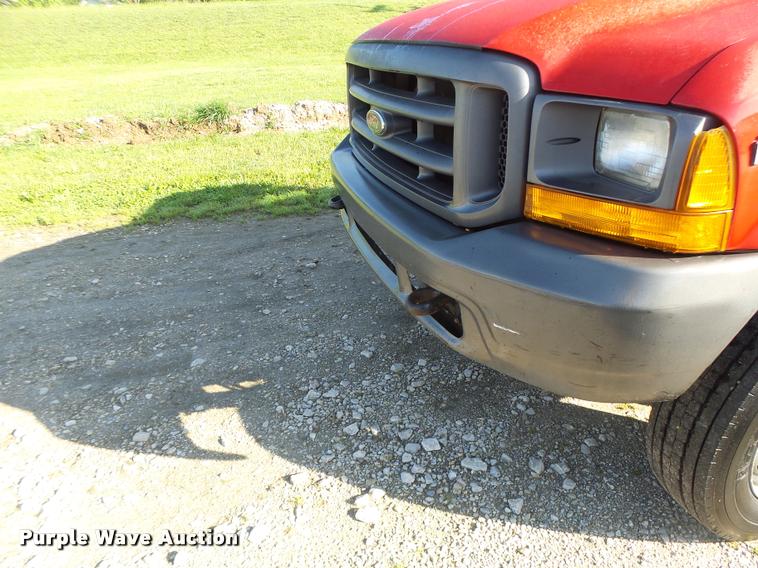 image for item DA3480 1999 Ford F550 Super Duty rollback truck