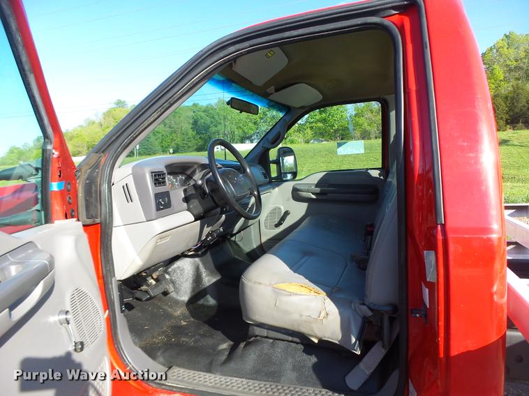 image for item DA3480 1999 Ford F550 Super Duty rollback truck