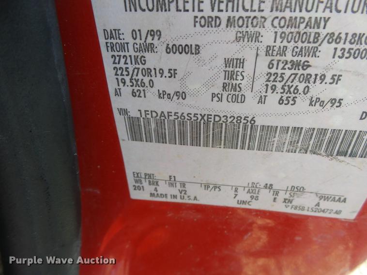 image for item DA3480 1999 Ford F550 Super Duty rollback truck