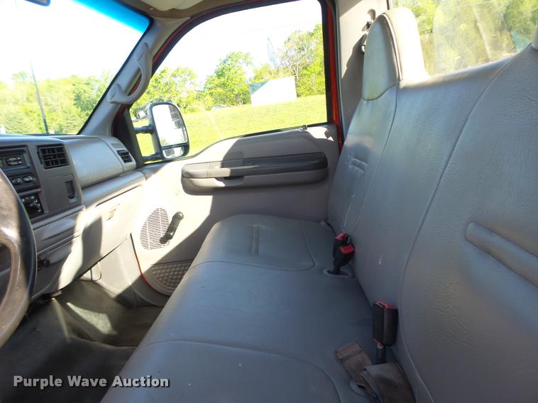 image for item DA3480 1999 Ford F550 Super Duty rollback truck