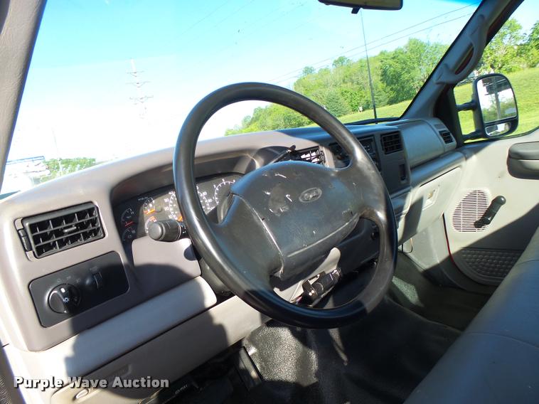 image for item DA3480 1999 Ford F550 Super Duty rollback truck