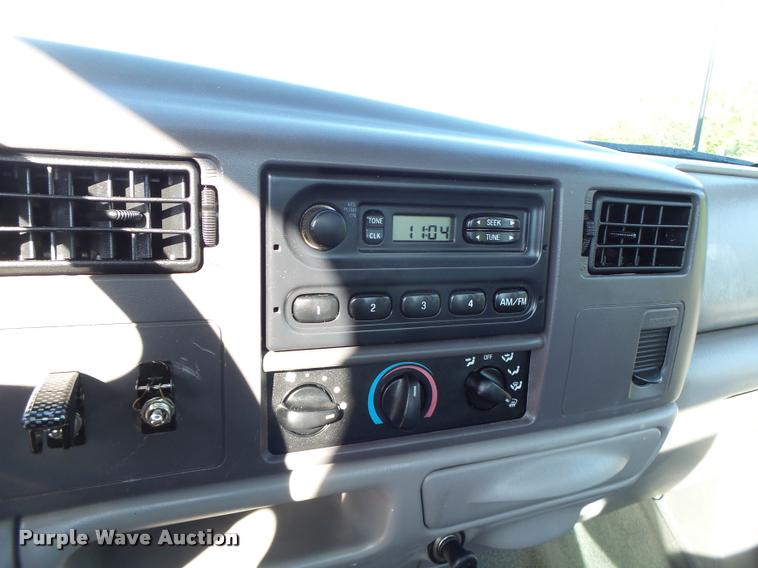 image for item DA3480 1999 Ford F550 Super Duty rollback truck