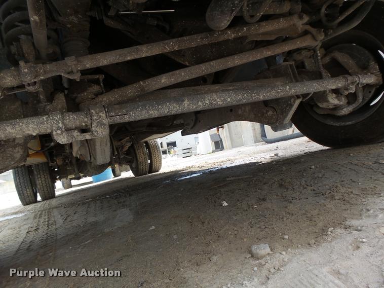 image for item DA3483 2006 Ford F550 utility truck